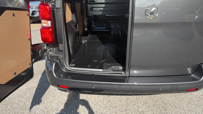 Vauxhall Vivaro L1 Diesel 1.5 Turbo D 120 Pro H1 Van - Image 38